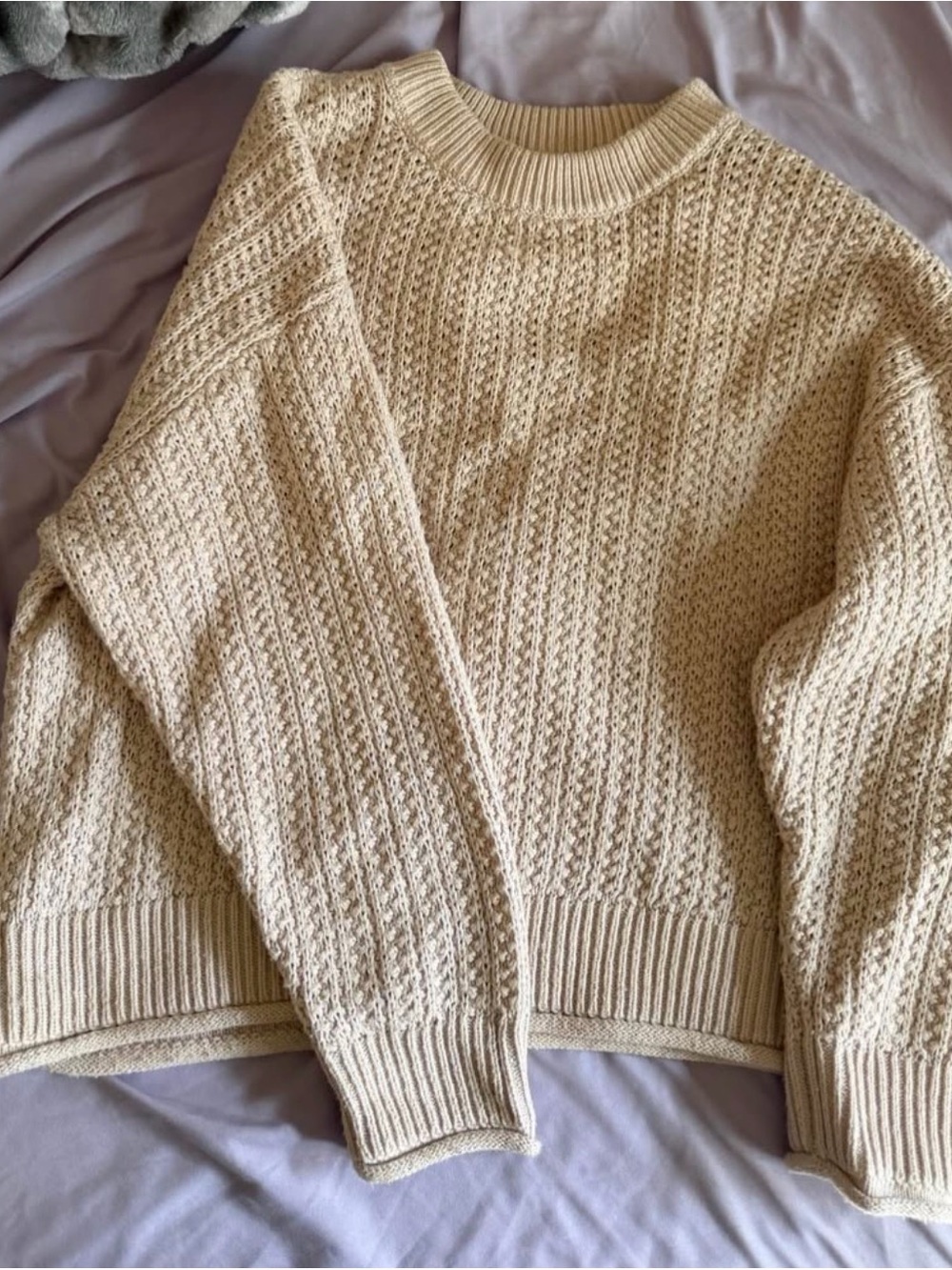 Universal Thread Cream Cable Knit Crewneck Sweater